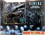 NECA Aliens Ultra Deluxe Xenomorph Queen Action Figure in Collector Box